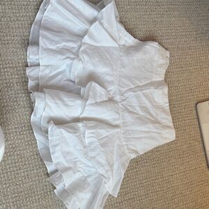 Girls Milly white adorable skirt, in amazing condition